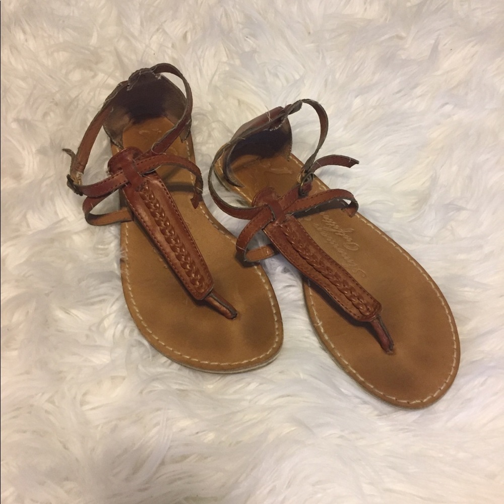 American Eagle sandals